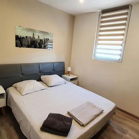 Spacieuse A Avec Piscine Privee Et Jacuzzi
