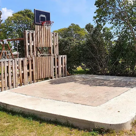 Spacieuse A Avec Piscine Privee Et Jacuzzi Villa